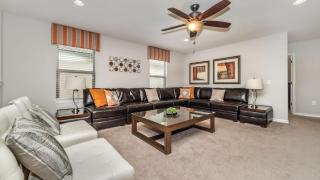 Last Minute Disney Getaway! Private Pool, Hot Tub & Games Room. Book Now! #15098 - Kissimmee - 1