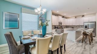 Last Minute Disney Getaway! Private Pool, Hot Tub & Games Room. Book Now! #11412 - Kissimmee - 4