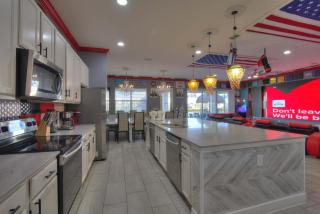 Last Minute Disney Getaway! Private Pool, Hot Tub & Games Room. Book Now! #35520 - Kissimmee - 3