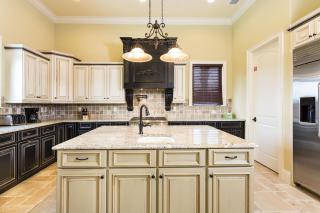 Last Minute Disney Getaway! Private Pool, Hot Tub & Games Room. Book Now! #1061 - Kissimmee - 4