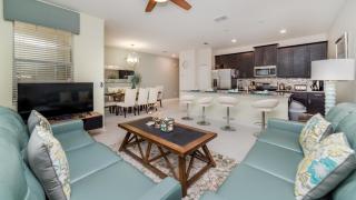 Last Minute Disney Getaway! Private Pool, Hot Tub & Games Room. Book Now! #15144 - Davenport - 0