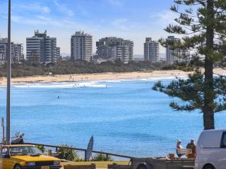 2 Bedroom Unit with Sea Views at Alexandra Headlands - Alexandra Headland - 7