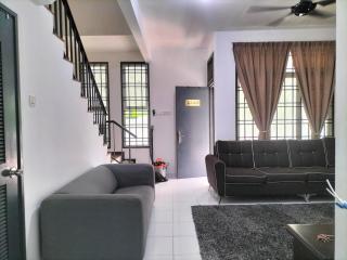 IRIS 31 Corner Lot Near Legoland JDT UTM Malay Only - Johor Bahru - 1