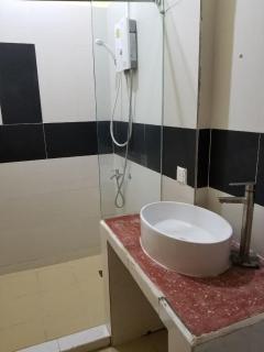 Room 9 - Studio in a villa 5mn walk from the Royal Palace with swimming pool - Phnom Penh - 8