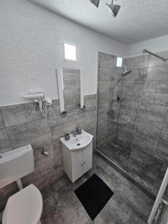 Mona Central Apartment - Hunedoara - 5