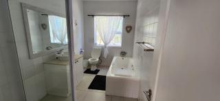 Picollo Bocca Villa Kleinmond - 4