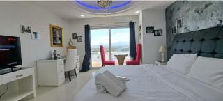 Kandi 1,2,3 Palace Rentals Studio - 0