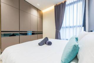 Arcoris Mont Kiara 12# Deluxe 2 Bedroom # Coner with Balcony #1-4Pax - 3