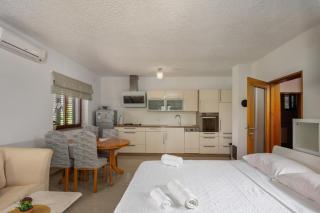 Hablando apartments-70m from the sea - Pridraga - 2