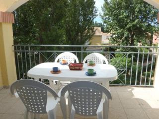 APPT 2 PCES MEZ 46m2 + TERRASSE 7m2 REF 4018 - Le Castellas - 0