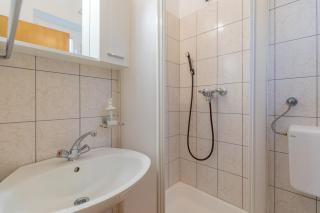 Tinka, Zimmer No 3 - Starigrad-Paklenica - 2