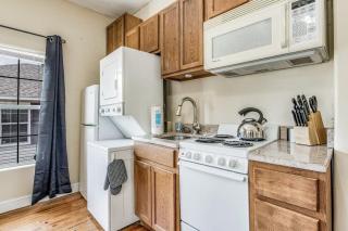 Sweet on Strong Street - Unit B - 3