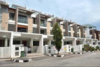 5BR 3Storey Cozy Gelugor Homestay 15pax - Gelugor - 0