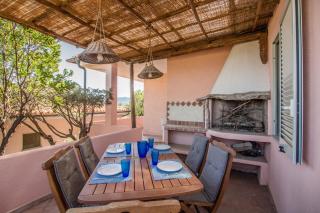 Rustic Apartment near La Conia Beach with Parking! - Cannigione - 0