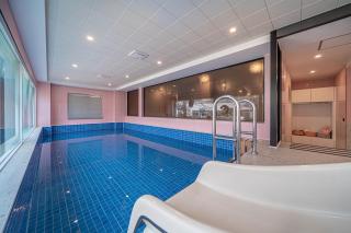 Doan Pool villa & Kids Hotel - Busan - 9