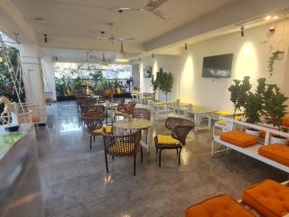 The Embassy Suites - 4