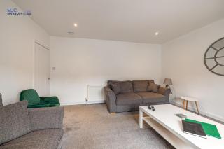 Town Centre Apartment - 5