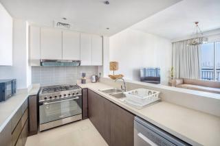 Luxury Three Bedroom Apartment in Dubai Creek - Dubai - 1