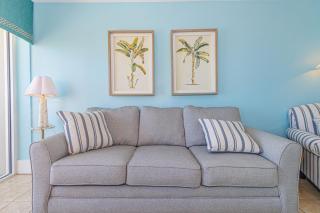 Beautiful Condo! Direct Oceanfront - 1 bedroom, 1 bath - Atlantica 200 - 2