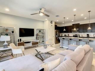 Last Minute Disney Getaway! Private Pool, Hot Tub & Games Room. Book Now! #87955 - Kissimmee - 8