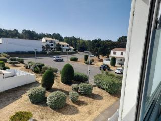 Appartement T2 à 2 minutes de la plage avec loggia, parking privatif et commerces à proximité - FR-1-324A-19 - Saint-Hilaire-de-Riez - 4