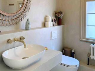 Luxury City Centre Townhouse - Sleeps 6 - 8