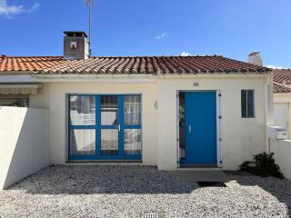Villa 2 Chambres au Calme, Proche Plage avec Cour et Parking à Saint-Gilles-Croix-de-Vie - FR-1-324-556 - Saint Gilles Croix de vie - 0