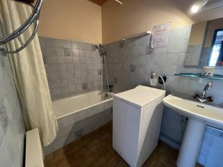Villa 2 Chambres au Calme, Proche Plage avec Cour et Parking à Saint-Gilles-Croix-de-Vie - FR-1-324-556 - Saint Gilles Croix de vie - 2