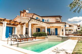 Beautiful Villa Torre IV with sauna in Tar - Tar - 0