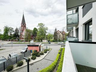Stylish Apartment - Balcony, Church Views, Parking! Tram - Wrocław - 4