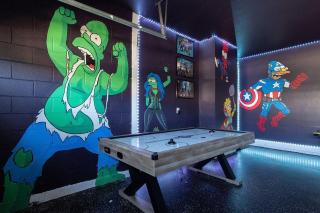 Sunny 8 Bdrm Home with Themed Rooms in Encore - Orlando - 0