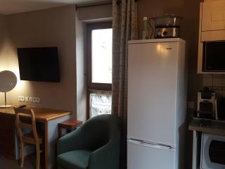 Studio au dernier étage avec balcon, Wifi et parking à Brides-les-Bains - FR-1-512-276 - Brides-les-Bains - 3