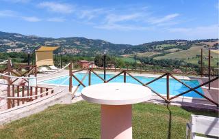 1 Bedroom Beautiful Home In Porchiano - Porchiano - 2