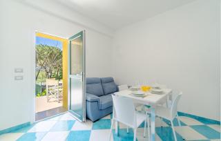 Amazing Apartment In Deiva Marina - Deiva Marina - 9