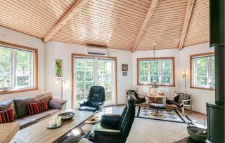 Cozy Home In Nexø With Kitchen - 7