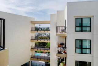 Blueground Hayward pool outdoor kitchens SFO-1695 - 5