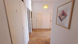 Na Slupi Sanctuary: Serene 2-Bedroom Getaway Prague - Prague - 8