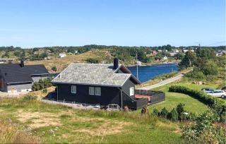 3 Bedroom Stunning Home In Bøvågen - Bøvågen - 9