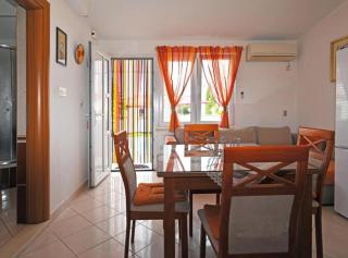 Apartments Mihovilovic - 50 m from beach - Slatine - 1