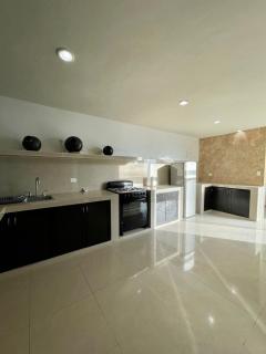 Casa con amplios espacios - Cancún - 1