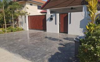 Experience perfect swimming pool water at Royal Park Village - Walk to the Beach - 6 people - max 3 males - Jomtien Beach - 6