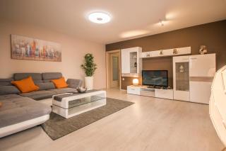 Villa Fabiana, a luxurious and spacious villa, few minutes from the beach - 6