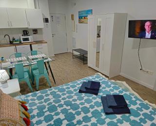 APARTAMENTOS ELEMAR free luggage storage - Málaga - 9