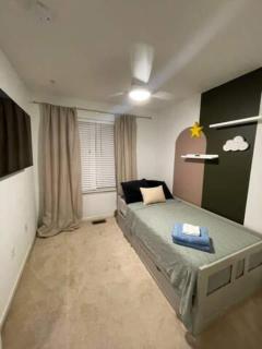 3 beautiful Bedroom Townhome - Germantown - 8