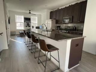 3 beautiful Bedroom Townhome - Germantown - 2