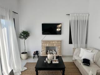 Zeus Holiday Home - Pissouri - 9