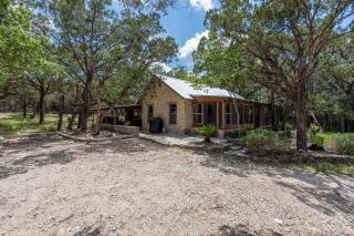 Charming Blanco Riverfront Cottage - Wimberley - 2