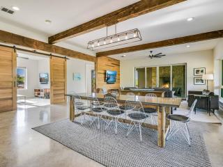Large Luxury Blanco Riverfront Home With Pool - 9