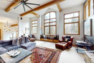 Benchmark 244 - Vista Lodge - 8