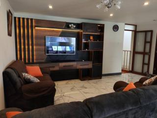 Warm House Near the Airport Callao - 7